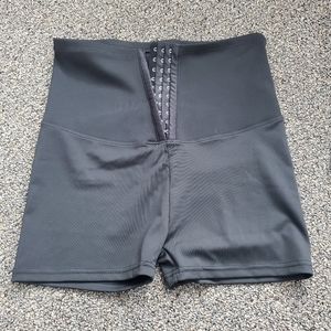 BRANDNEW BLACK SHORTS SHAPEWEAR!